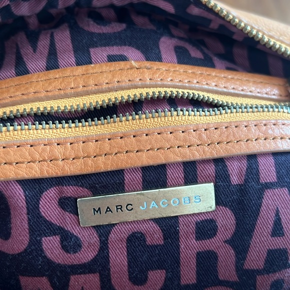 Marck Jacob’s everyday bag. - Picture 10 of 16